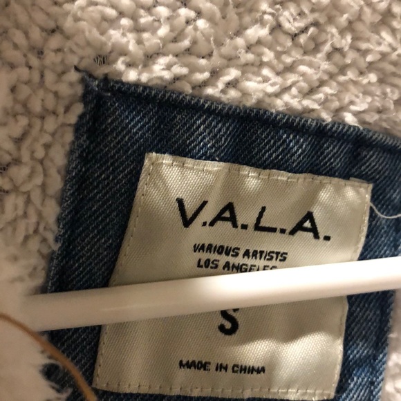 VALA JEANJACKET - Picture 4 of 4